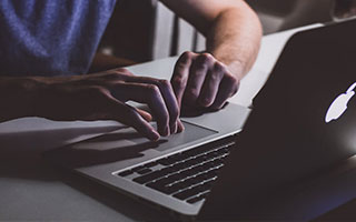 百元手机:【原创】百元股数量较高位下降四成 部分百元股较高点跌超50%