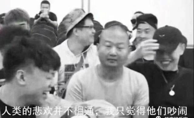 大叔版小苹果视频:快手的「去标签」与「自洽」-第4张图片-太平洋在线下载