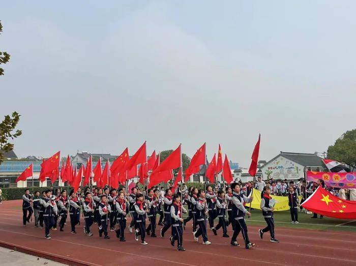 苏州有小学运动会举日本国旗？横扇学校：模拟亚运会展示各国旗帜-第2张图片-太平洋在线下载